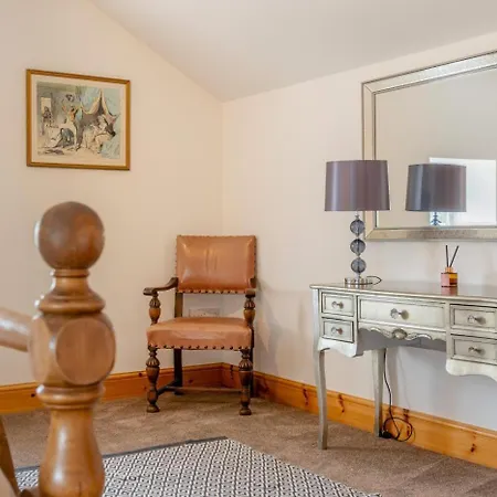 4 Bed In Cawton Oc-t32408 *