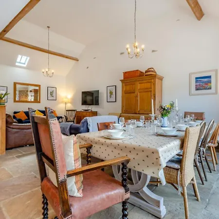 4 Bed In Cawton Oc-t32408 *