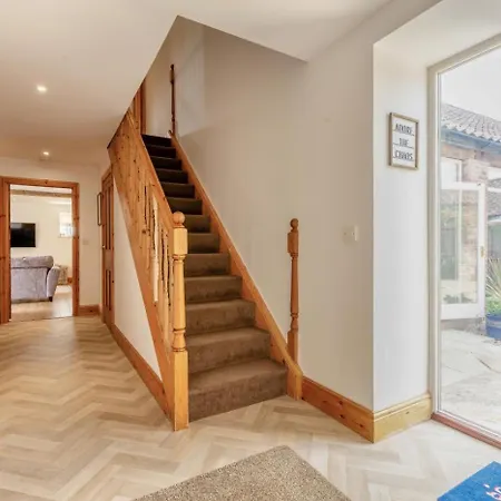 4 Bed In Cawton Oc-t32408 Stonegrave