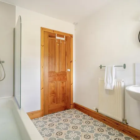 Сasa de vacaciones 4 Bed In Cawton Oc-t32408 *